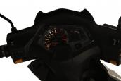 elektroskútry s dojezdem do 55 km Sport Max LiFePO4 - černá barva a tachometr elektroskútru